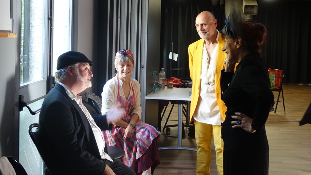 Photo coulisses, Les cancans